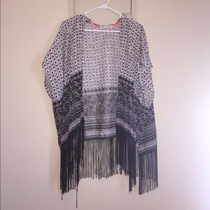 Black and white floral pattern kimono