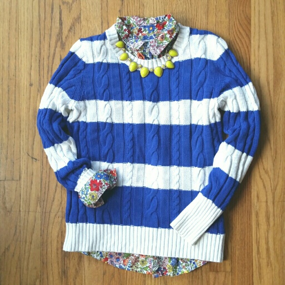 Flower button down - Picture 2 of 3