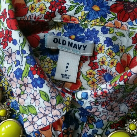 Flower button down - Picture 3 of 3