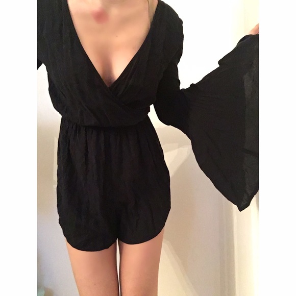 Abercrombie & Fitch Dresses & Skirts - SOLD! Black Long Sleeve Romper Abercrombie & Fitch Dresses & Skirts - SOLD! Black Long Sleeve Romper
