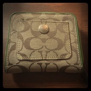 Coach wallet! Barely used! No wear and tear!