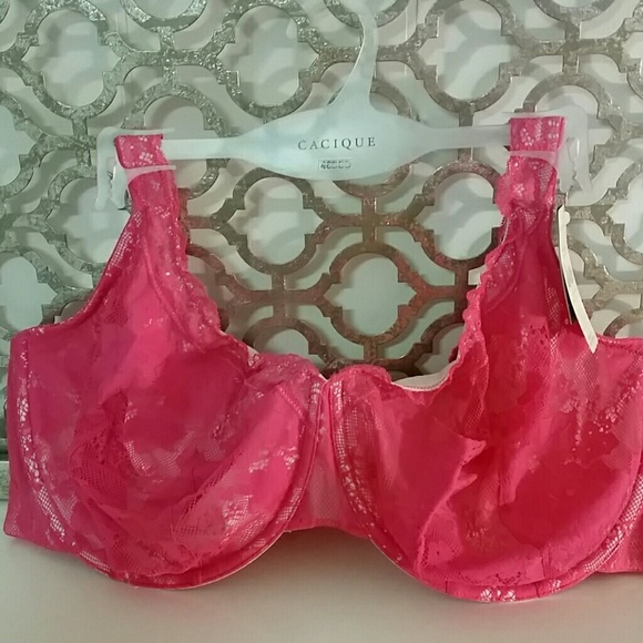 Bold Lace Full-Coverage Cacique Bra