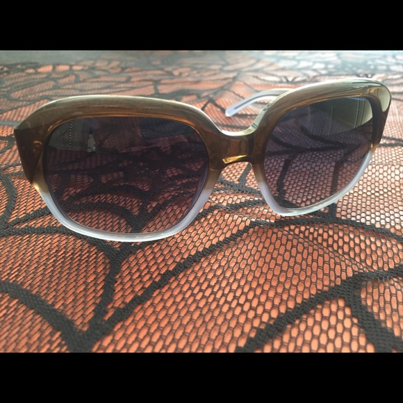 Tory Burch AUTHENTIC sun glasses,