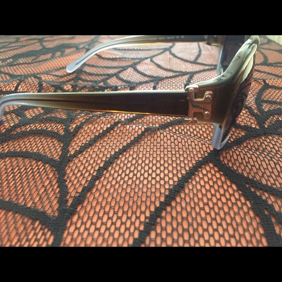 Tory Burch AUTHENTIC sun glasses, main image 4