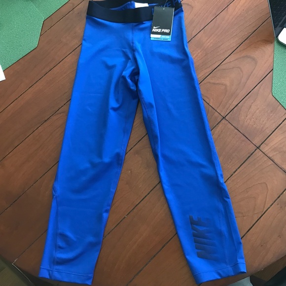 Nike Pro Royal Blue Cropped Leggings