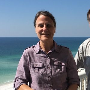 Meet your Posher, Deborah