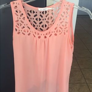 Coral Boutique Scallop Tank