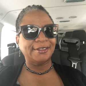 Meet your Posher, Regina