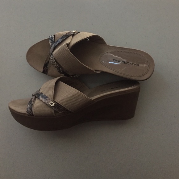 Platform sandals - Picture 3 of 3