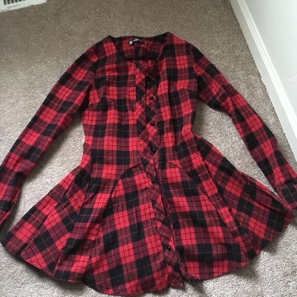 Dresses & Skirts - Red/black dress
