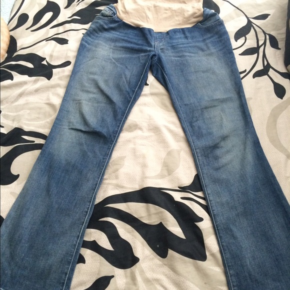 Most comfortable maternity jeans ever!