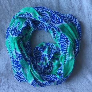 Riley Infinity Loop Scarf