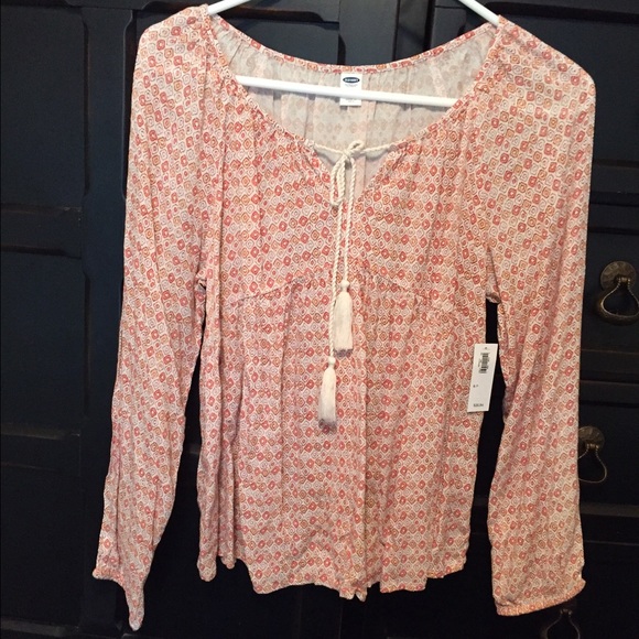 Old Navy pheasant top size Small. Brand new w-tags