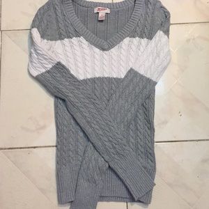 Long sleeve knitted shirt