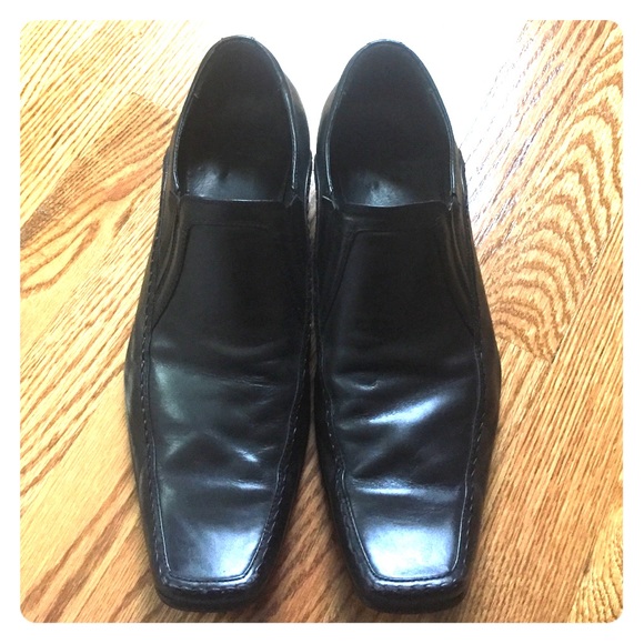 Men's black dress shoes