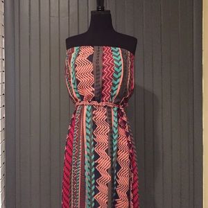 Fun! Print strapless maxi