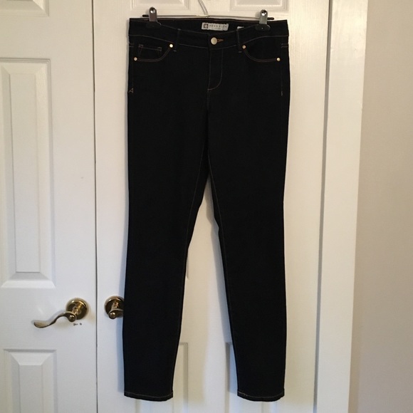 Anne Klein skinny jeans.