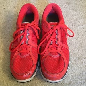 SUMMER SALE 🌸 Red/orange Nike shoes!