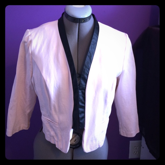 PRICE DROP-  Blazer w/ black lining