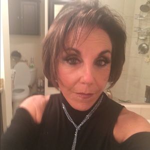 Meet your Posher, Debby