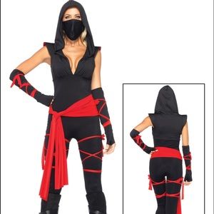 Women's deadly Halloween costume for adults.