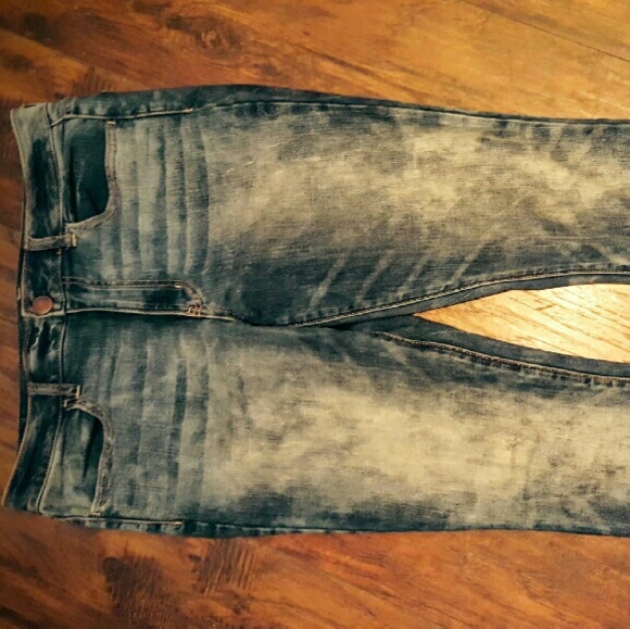 AMERICAN EAGLE OUTFITTERS HI RISE ACID WASH