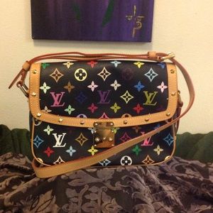 💁🏻✨LOUIS VUITTON✨💕