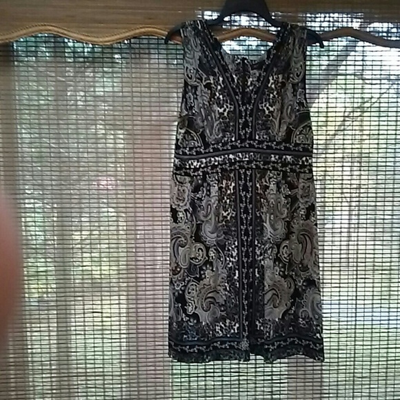Sleeveless dress - Picture 1 of 2
