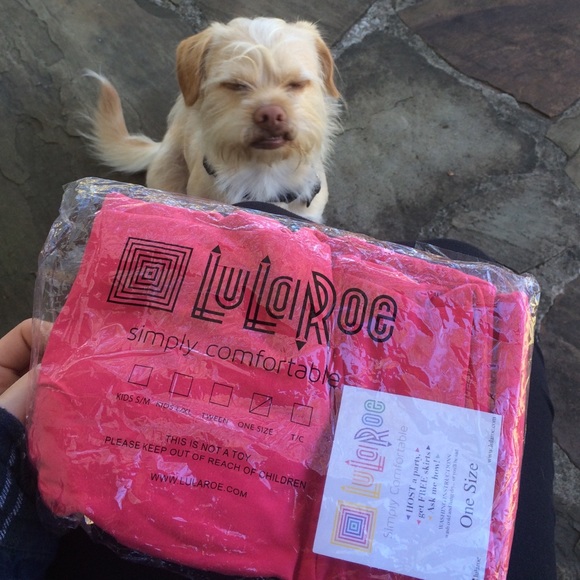 PInk Lularoe leggings!