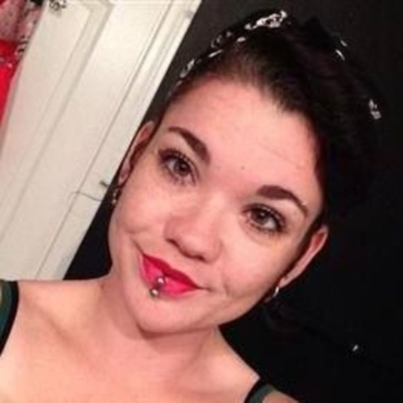 Meet your Posher, Dani