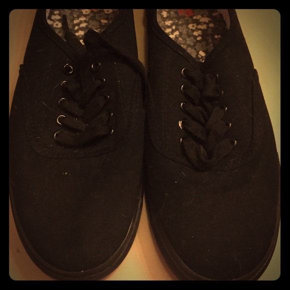 Mossimo Black Women Size 10 Shoes