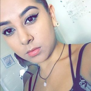 Meet your Posher, Melanie