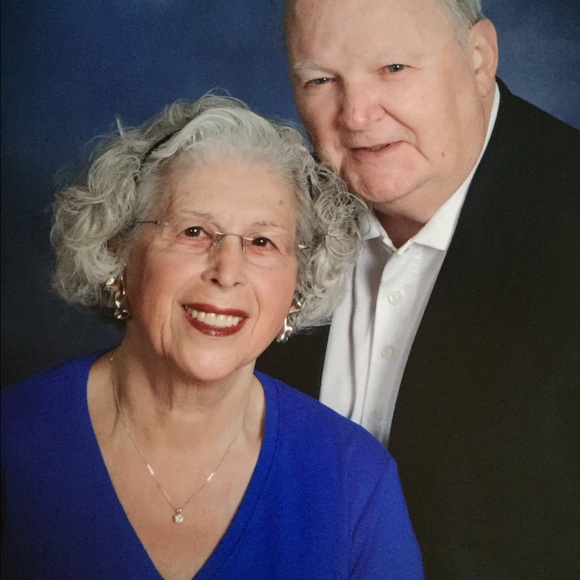 Meet your Posher, Lorraine - Picture 1 of 1