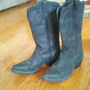 Womens western size 8 boots