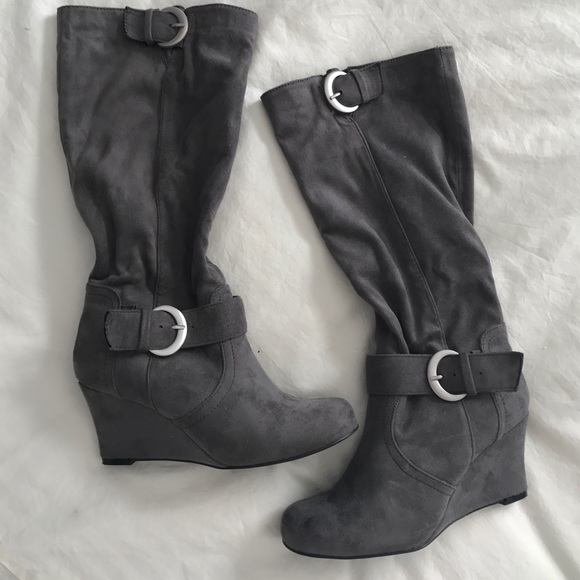 Aldo Wedge Boots - Picture 1 of 3