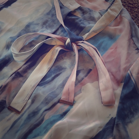 Beautiful water color printed blouse.