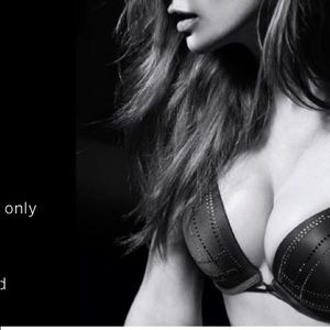 Victorias Secret Bombshell Bra w adjustable straps