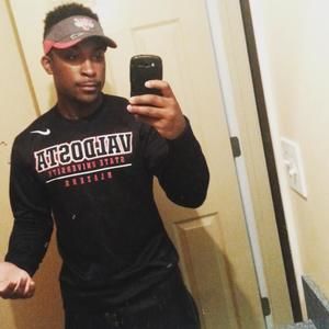 Meet your Posher, Akil