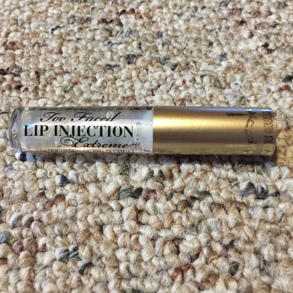 Two Faced Lip Injection Extreme