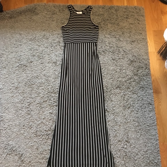 DV by dolce vita fitted Maxi dress with 2 slits - Picture 1 of 2