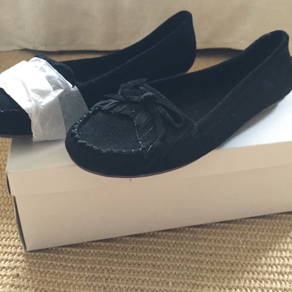 Brand New black Minnetonka Moccasins Size 8