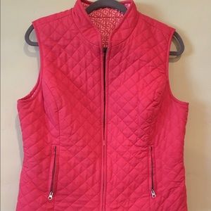 Vineyard Vines reversible quilted vest
