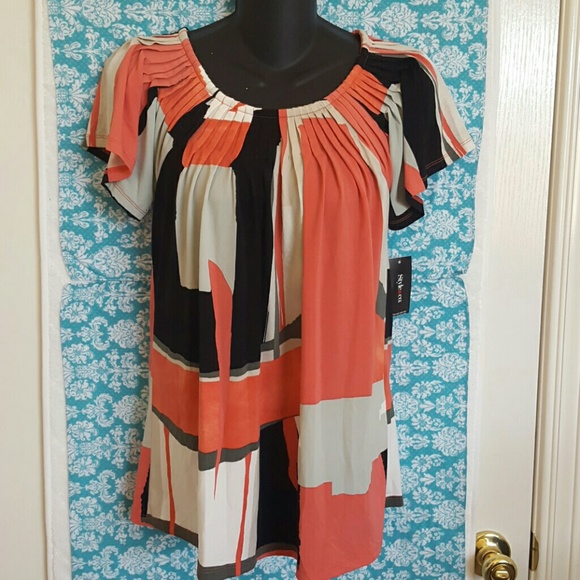 💥SOLD!!💥BLOCK ART BLOUSE - Picture 2 of 3