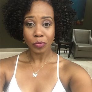 Meet your Posher, Veronica