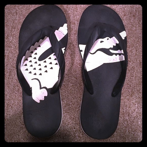 Lacoste flip flops - Picture 1 of 3