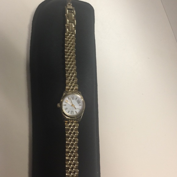 Michel Kors women\'s Double-Wrap Lexington Watch . main image 3
