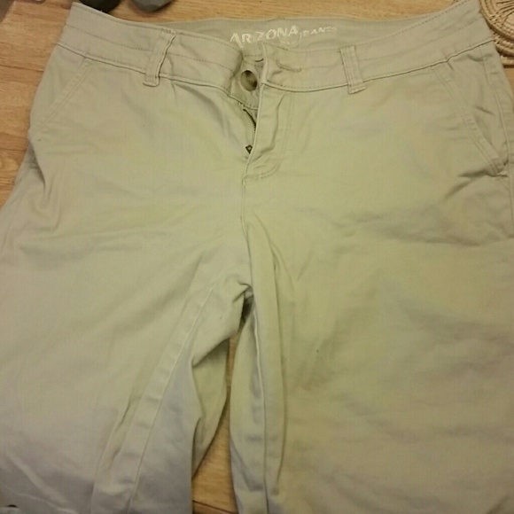 Arizona jeans khaki shorts size 7