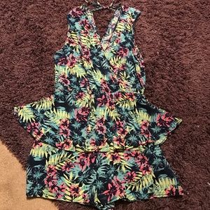 Hawaiian print romper