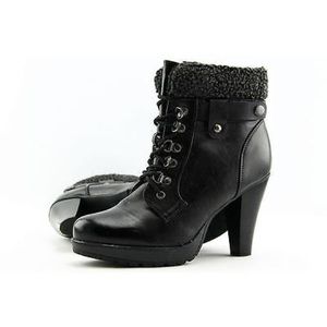 Dream Pairs Women's shoes. Tour 1-a. New in box