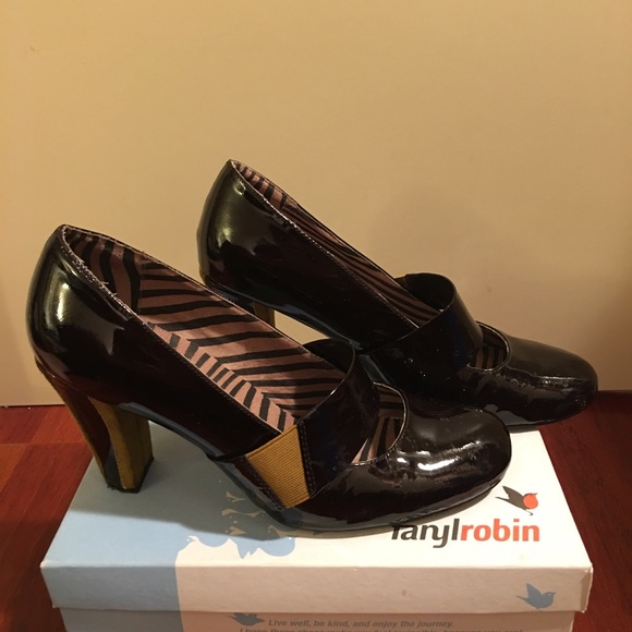 Faryl Robin Black Patent Block Mary Jane Heels 10 - Picture 1 of 4